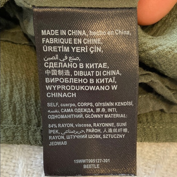 bebe Women's Boho Bell Sleeve Top Earthy Green 3/4 Length Sleeve Top Designer - Picture 11 of 11